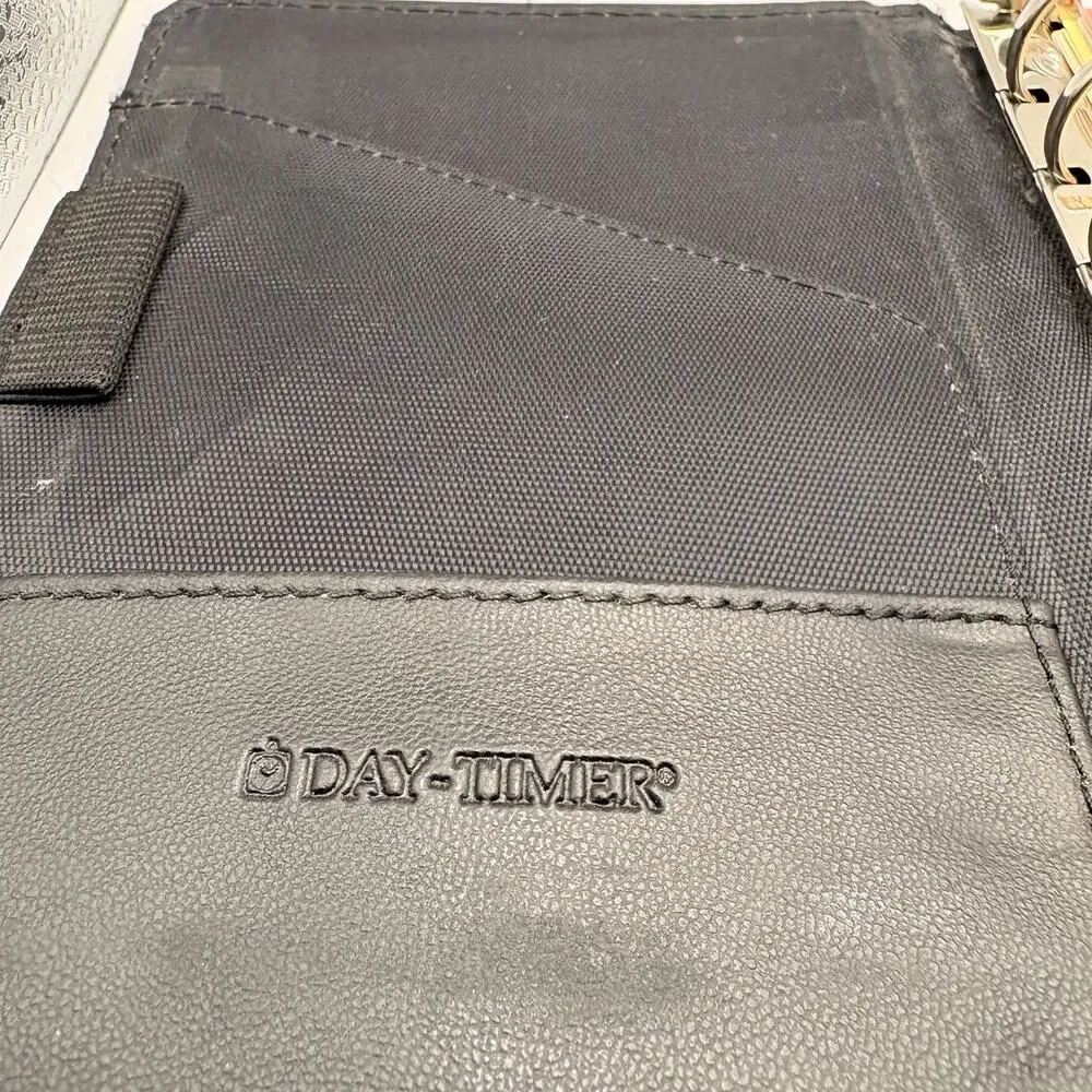Day-Timer® Planner 1994 Vintage 6 ring lots of inserts 7.5x5.25 Unused